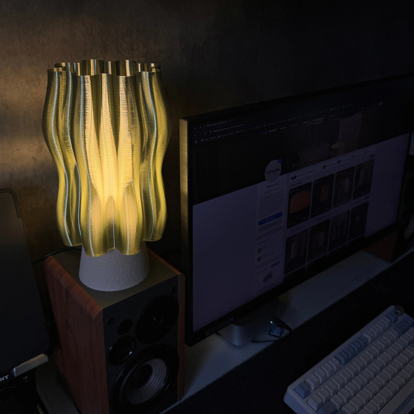 The Jellyfish A Modern Desk Lamp - Tall